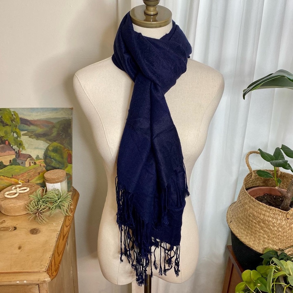 Pretty Navy Blue Paisley Fringed Scarf